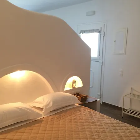 Casa Nostra Mykonos Boutique & Apartman Glásztrosz